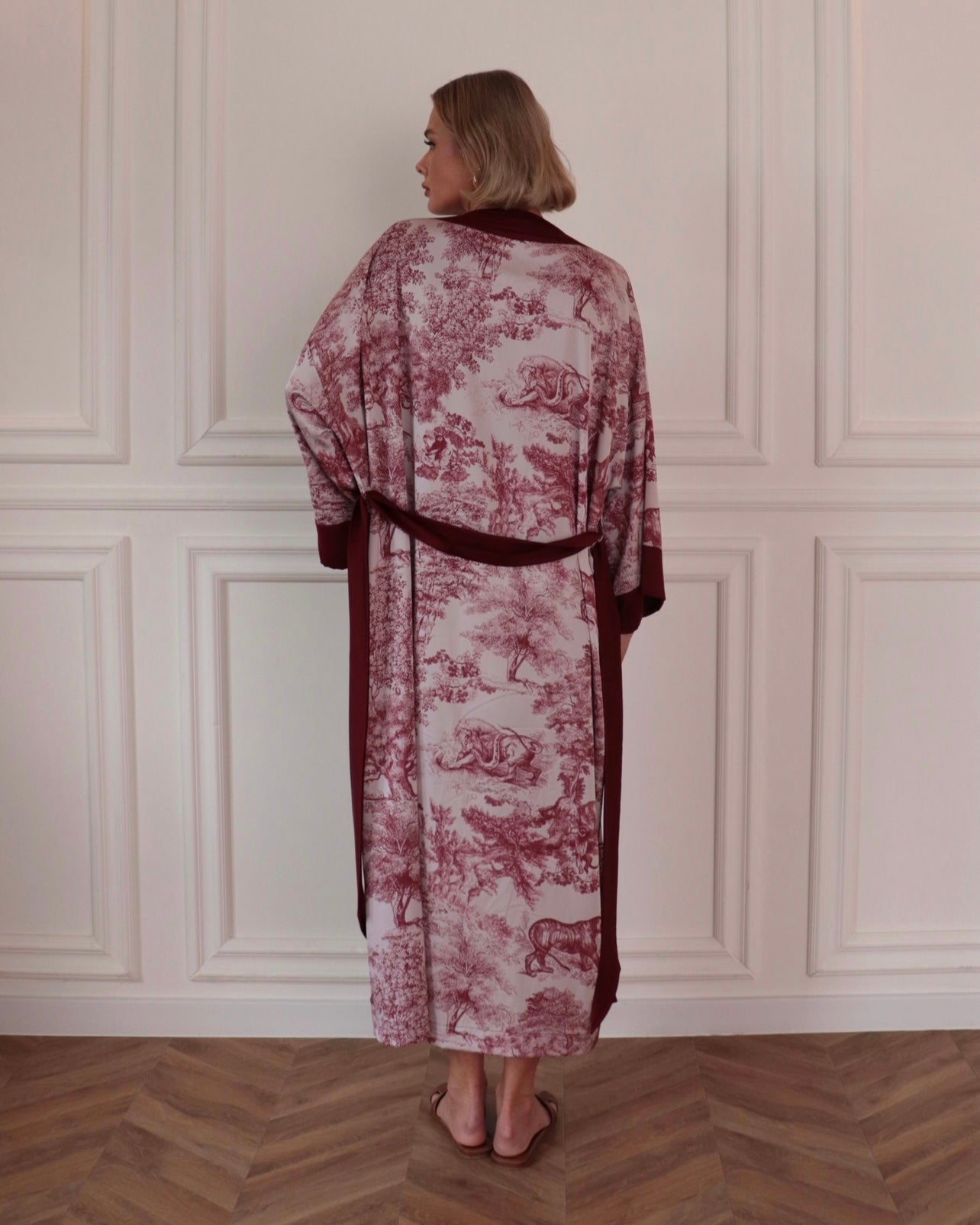 Rouge Garden robe dress